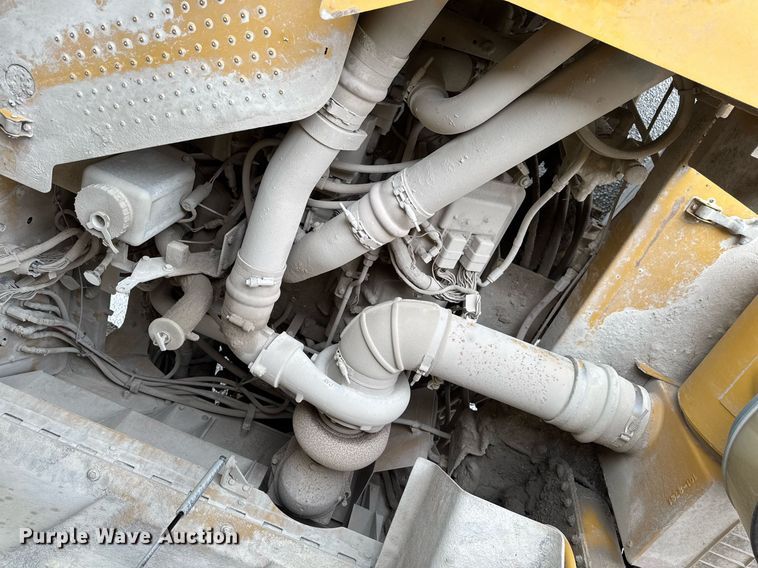 image for item DT0711 2004 Caterpillar 769D haul truck