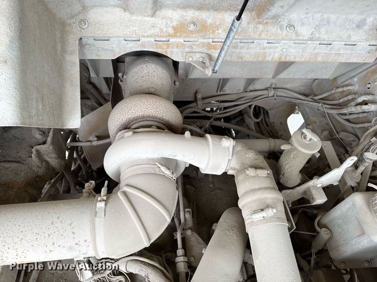 image for item DT0711 2004 Caterpillar 769D haul truck