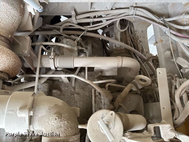 image for item DT0711 2004 Caterpillar 769D haul truck