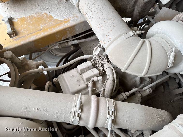 image for item DT0711 2004 Caterpillar 769D haul truck