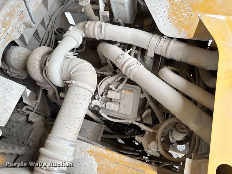 image for item DT0711 2004 Caterpillar 769D haul truck