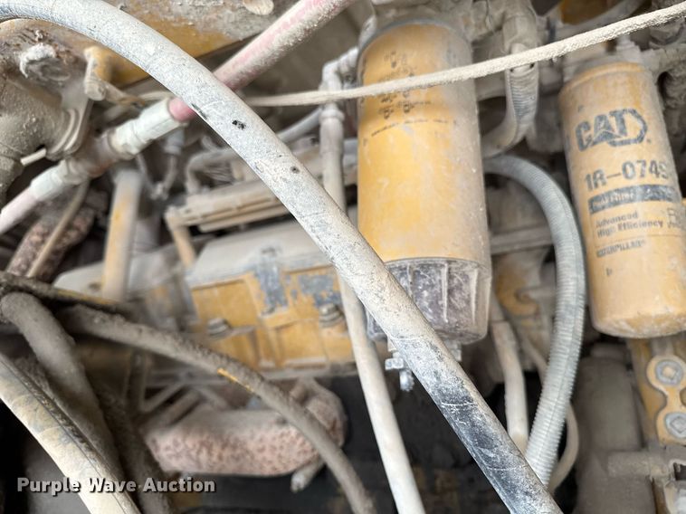 image for item DT0711 2004 Caterpillar 769D haul truck