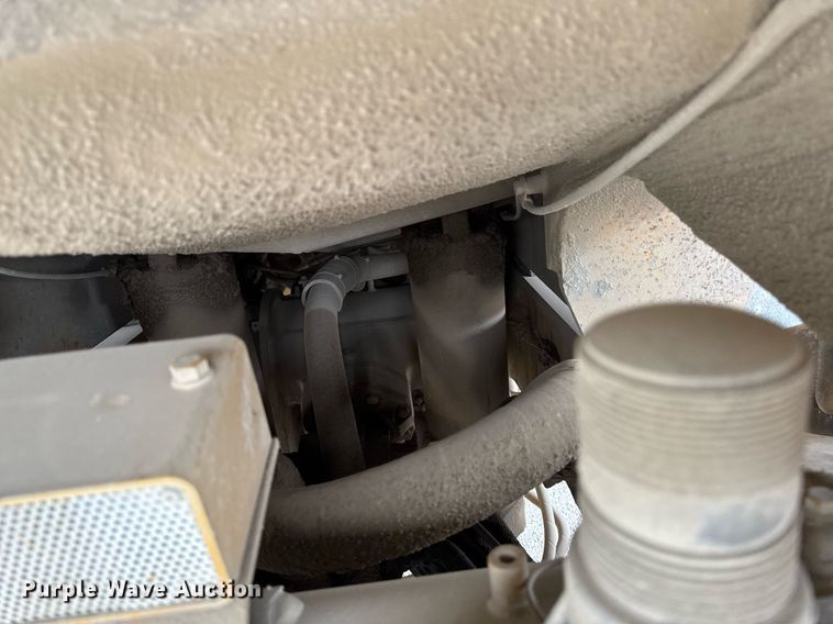 image for item DT0712 2001 Caterpillar 769D haul truck