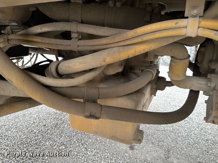 image for item DT0712 2001 Caterpillar 769D haul truck