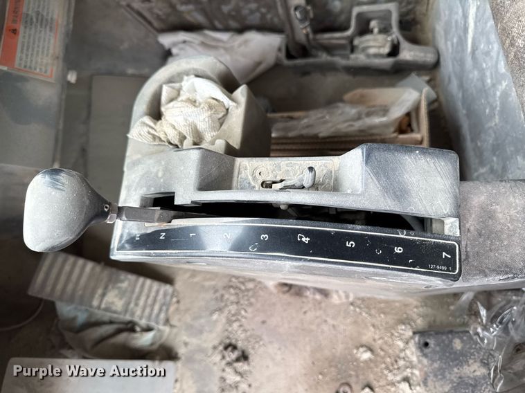 image for item DT0712 2001 Caterpillar 769D haul truck