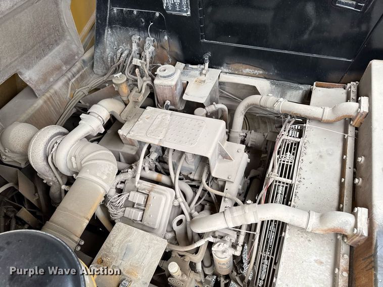 image for item DT0712 2001 Caterpillar 769D haul truck