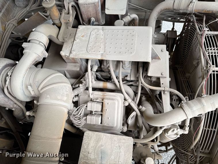 image for item DT0712 2001 Caterpillar 769D haul truck