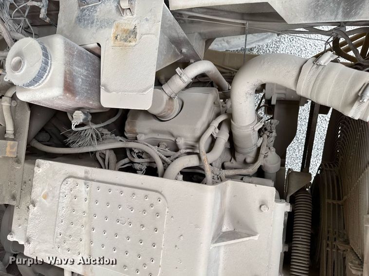 image for item DT0712 2001 Caterpillar 769D haul truck