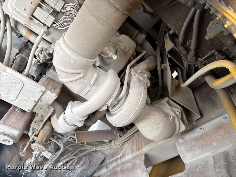 image for item DT0712 2001 Caterpillar 769D haul truck