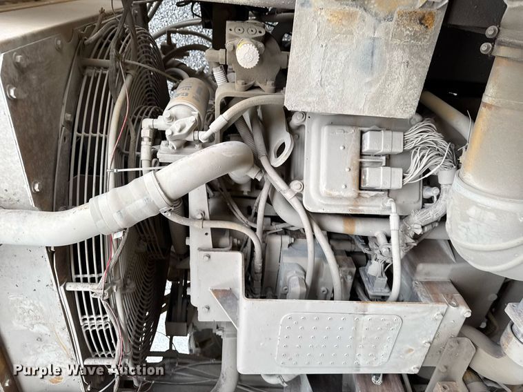 image for item DT0712 2001 Caterpillar 769D haul truck