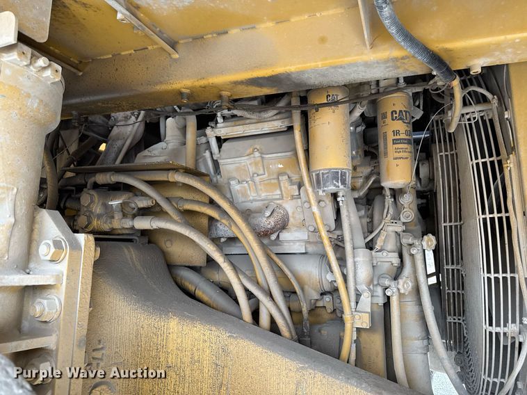 image for item DT0712 2001 Caterpillar 769D haul truck