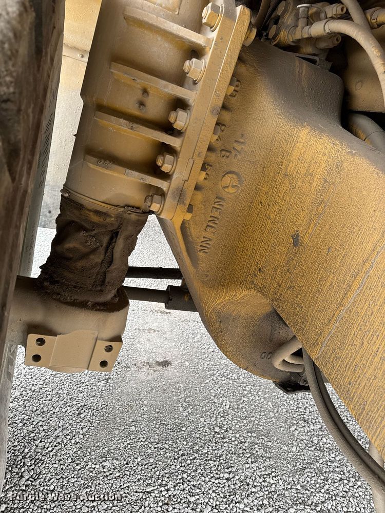 image for item DT0712 2001 Caterpillar 769D haul truck