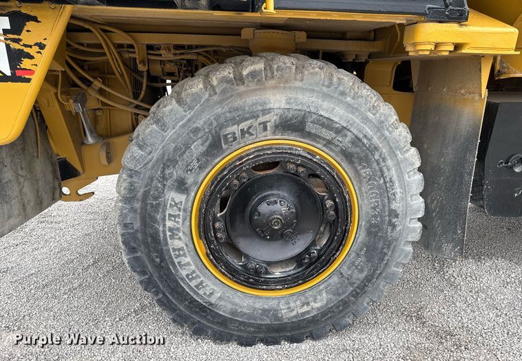 image for item DT0712 2001 Caterpillar 769D haul truck