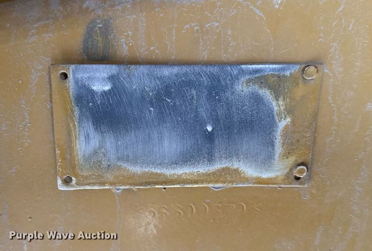 image for item DT0712 2001 Caterpillar 769D haul truck