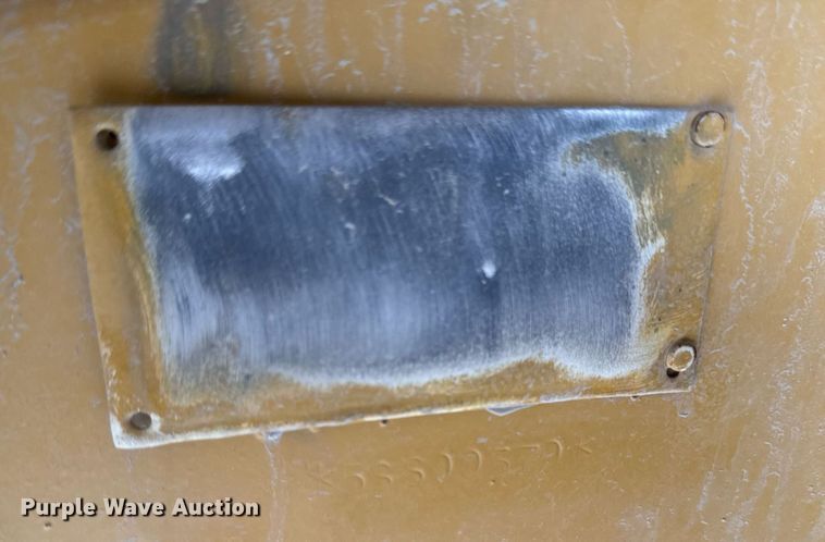 image for item DT0712 2001 Caterpillar 769D haul truck