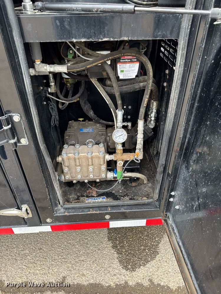 image for item DT0713 2021 Kenworth T880 hydrovac truck