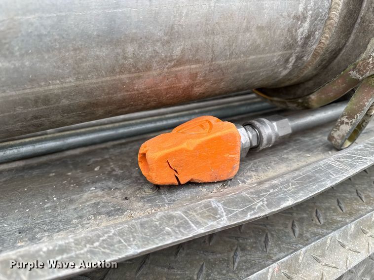 image for item DT0713 2021 Kenworth T880 hydrovac truck