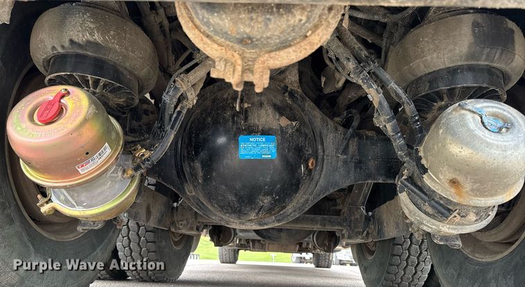 image for item DT0713 2021 Kenworth T880 hydrovac truck