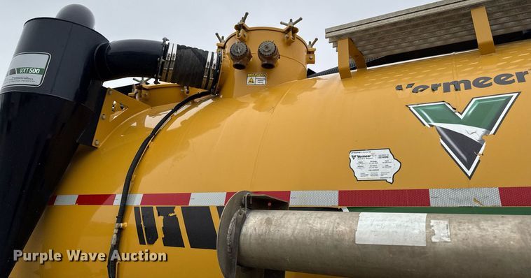 image for item DT0713 2021 Kenworth T880 hydrovac truck