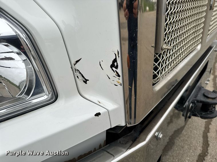 image for item DT0713 2021 Kenworth T880 hydrovac truck