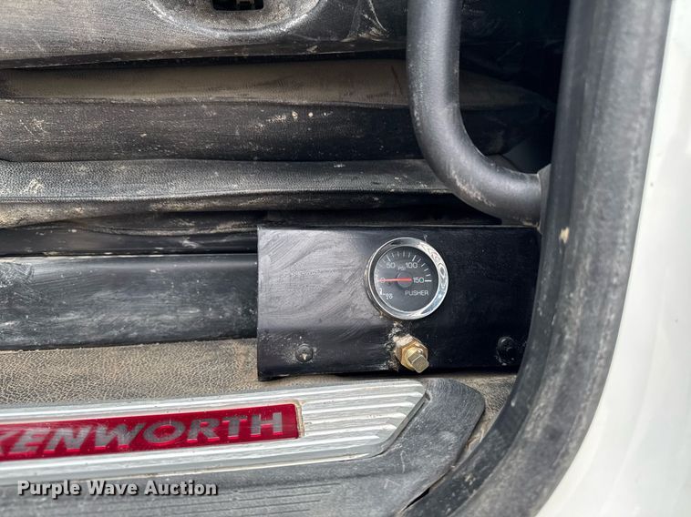 image for item DT0713 2021 Kenworth T880 hydrovac truck