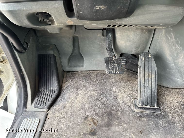 image for item DT0713 2021 Kenworth T880 hydrovac truck