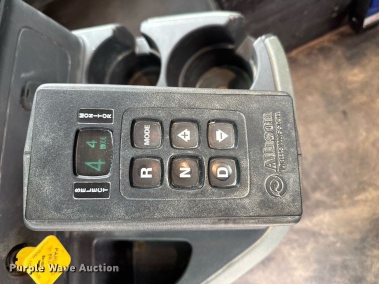 image for item DT0713 2021 Kenworth T880 hydrovac truck