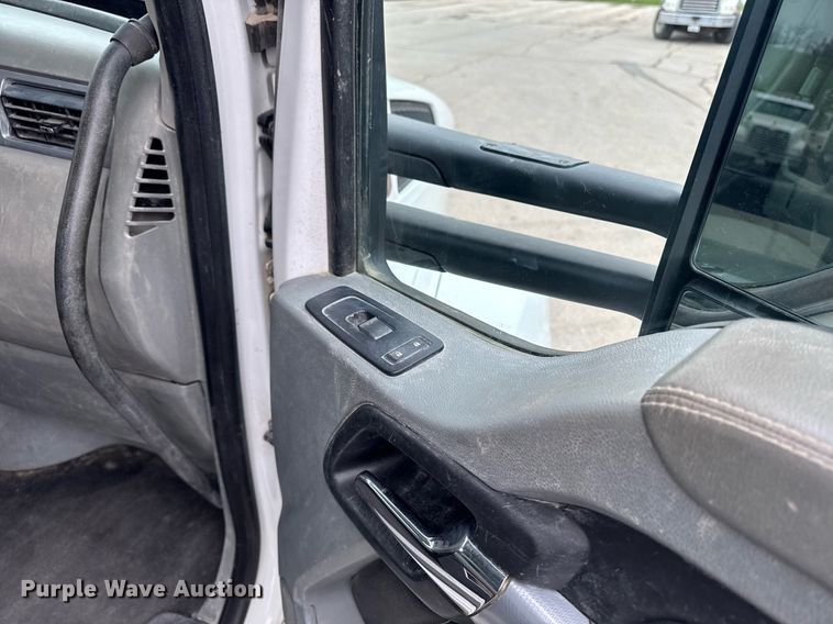 image for item DT0713 2021 Kenworth T880 hydrovac truck