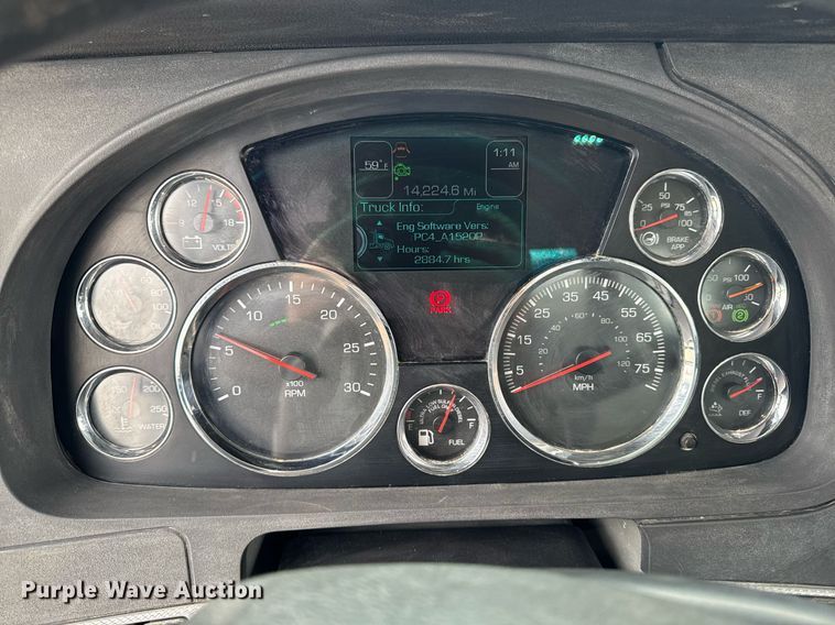 image for item DT0713 2021 Kenworth T880 hydrovac truck