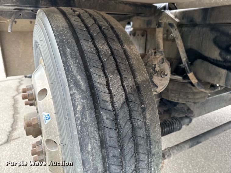 image for item DT0713 2021 Kenworth T880 hydrovac truck