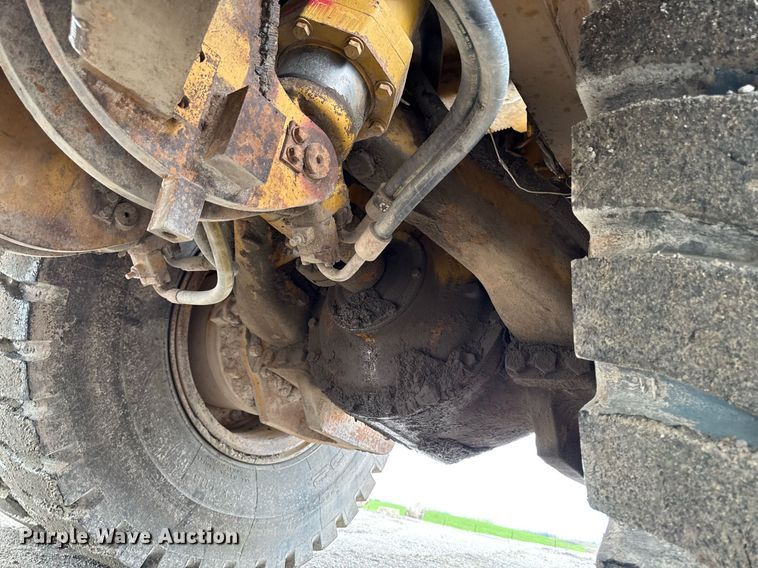 image for item DT0740 1997 Caterpillar 769D haul truck
