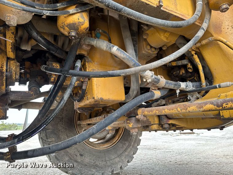 image for item DT0740 1997 Caterpillar 769D haul truck