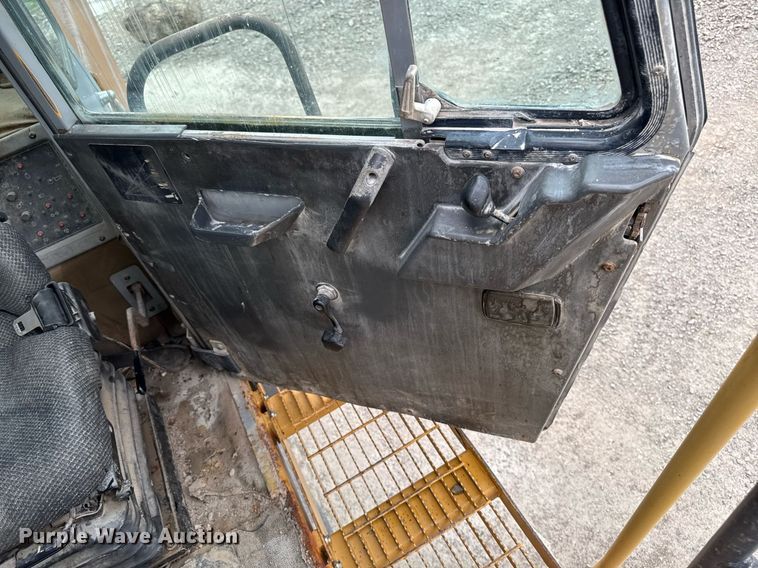 image for item DT0740 1997 Caterpillar 769D haul truck