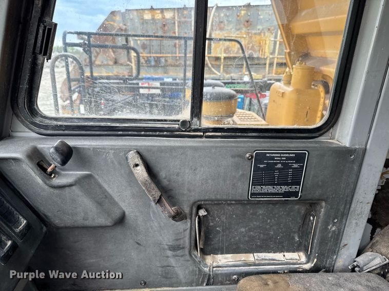 image for item DT0740 1997 Caterpillar 769D haul truck