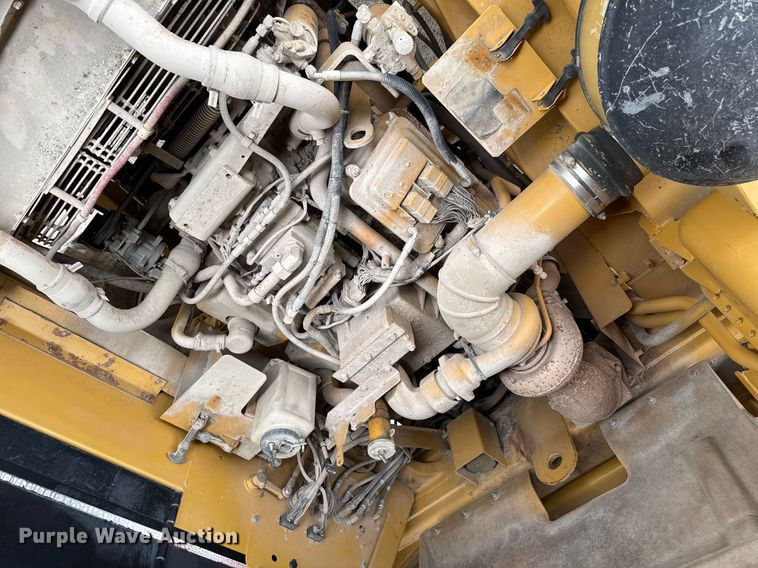 image for item DT0740 1997 Caterpillar 769D haul truck