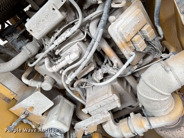 image for item DT0740 1997 Caterpillar 769D haul truck