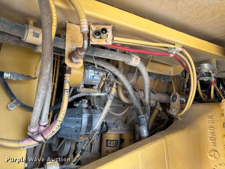 image for item DT0740 1997 Caterpillar 769D haul truck