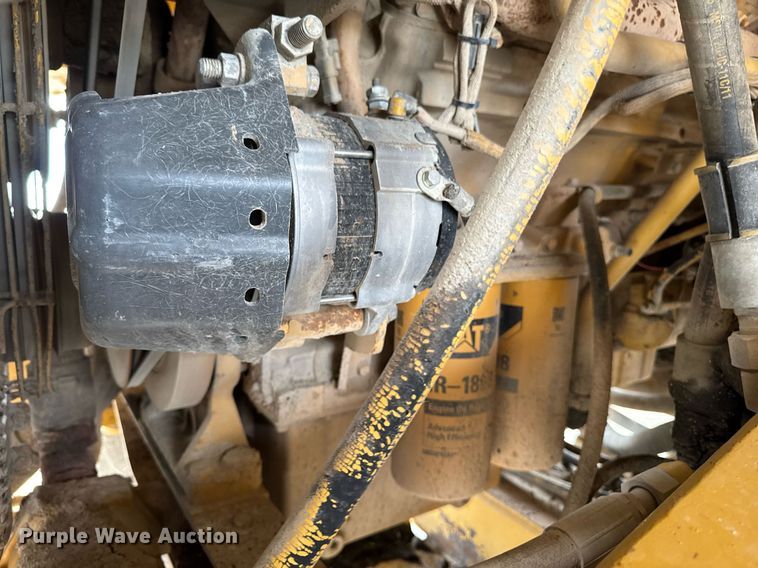 image for item DT0740 1997 Caterpillar 769D haul truck