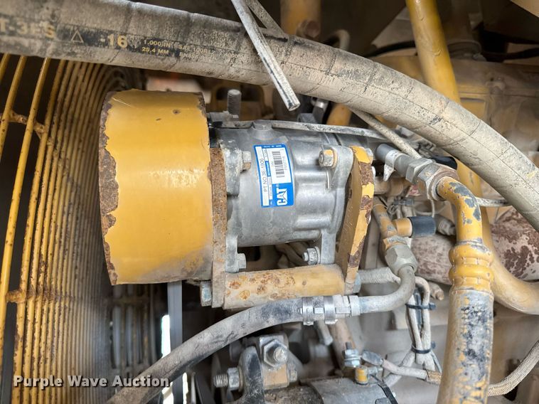 image for item DT0740 1997 Caterpillar 769D haul truck