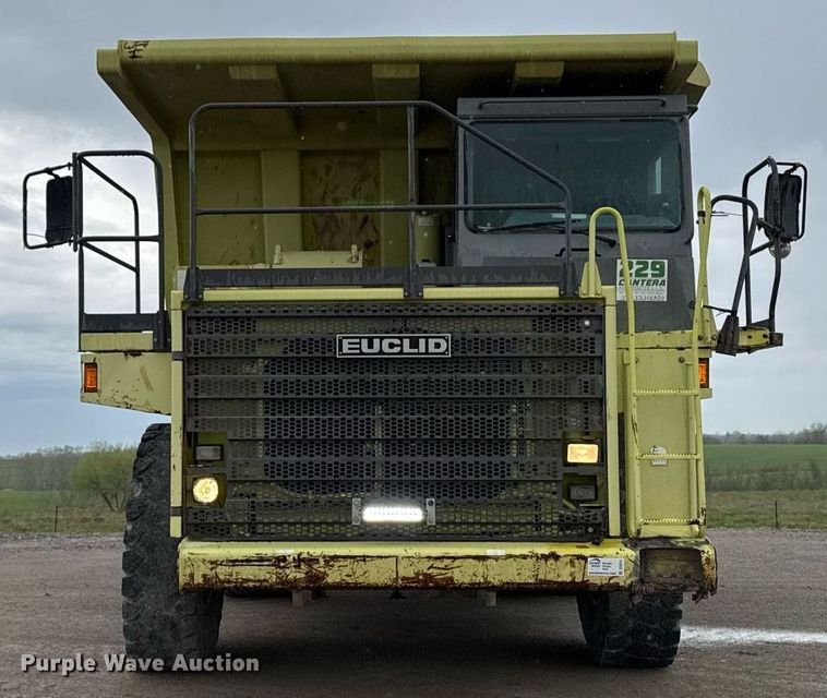 image for item DT0741 2003 Hitachi EH700 haul truck