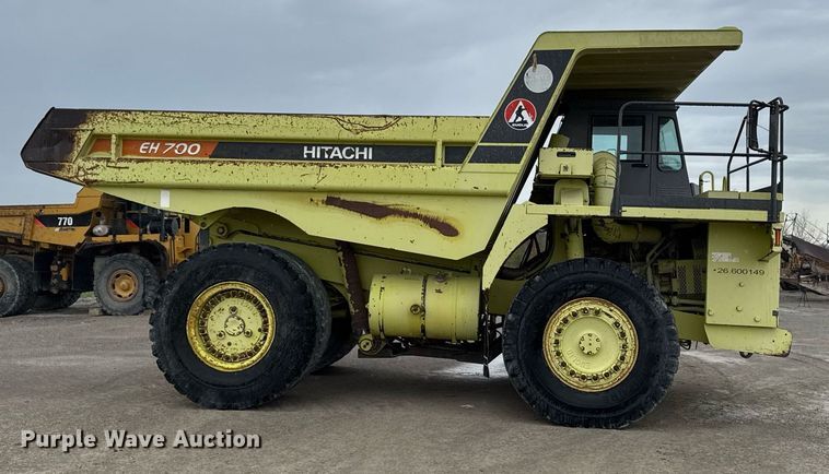 image for item DT0741 2003 Hitachi EH700 haul truck