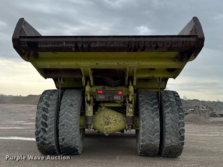 image for item DT0741 2003 Hitachi EH700 haul truck