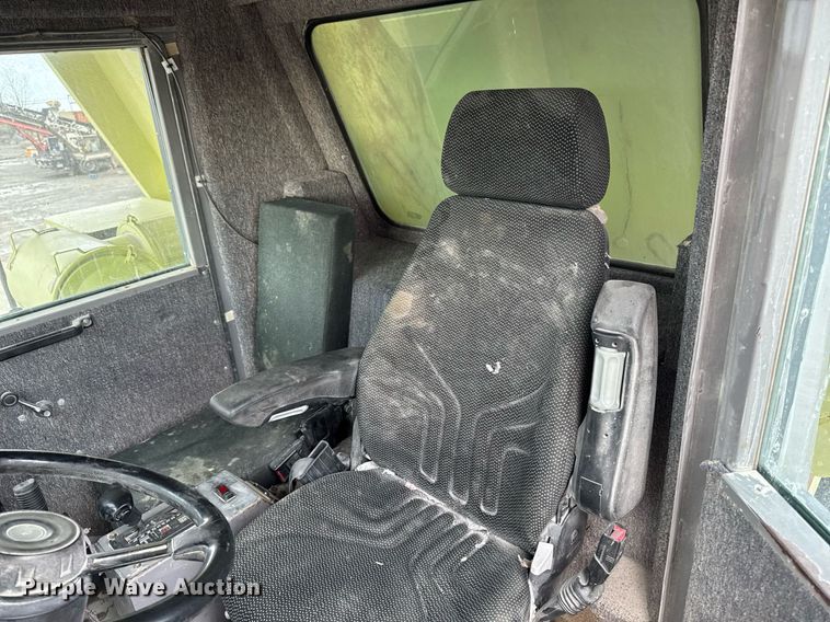 image for item DT0741 2003 Hitachi EH700 haul truck