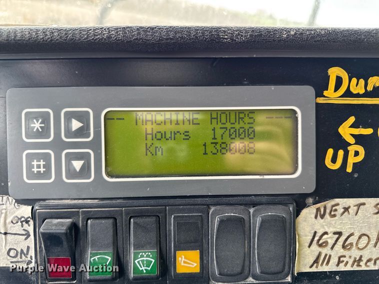 image for item DT0741 2003 Hitachi EH700 haul truck