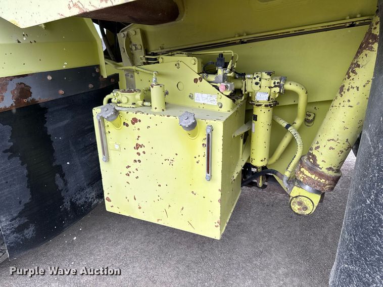 image for item DT0741 2003 Hitachi EH700 haul truck