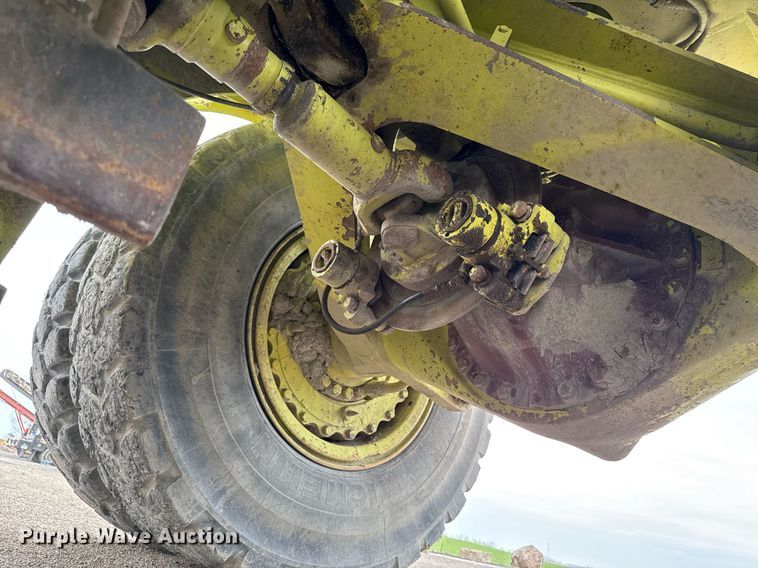 image for item DT0741 2003 Hitachi EH700 haul truck