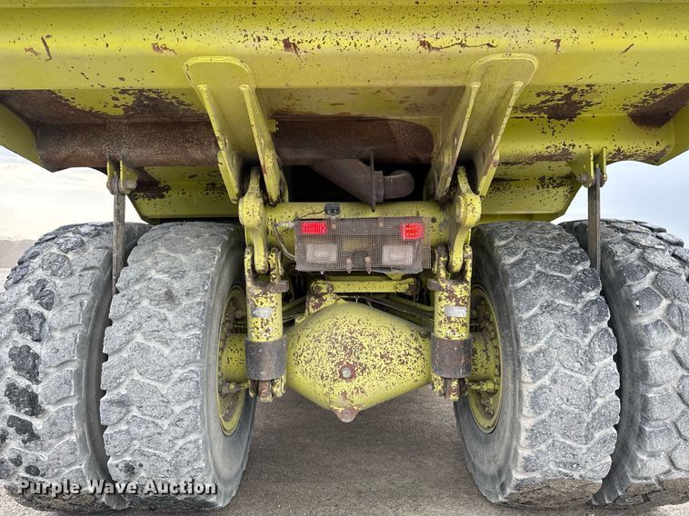 image for item DT0741 2003 Hitachi EH700 haul truck