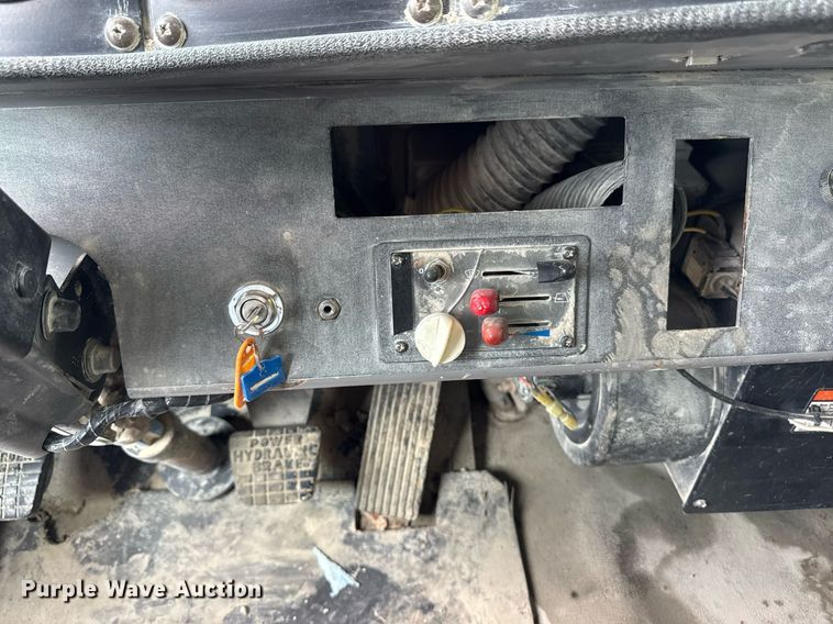 image for item DT0741 2003 Hitachi EH700 haul truck