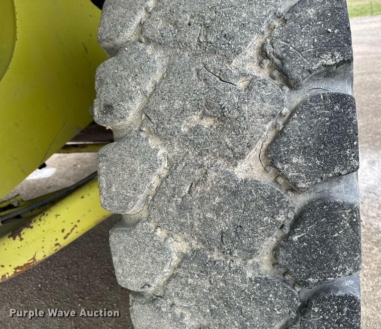 image for item DT0741 2003 Hitachi EH700 haul truck