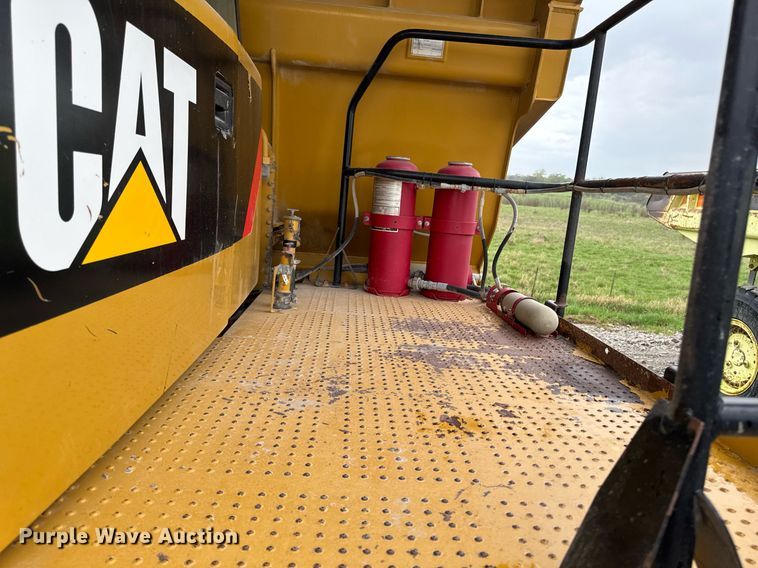 image for item DT0742 2010 Caterpillar 770 haul truck